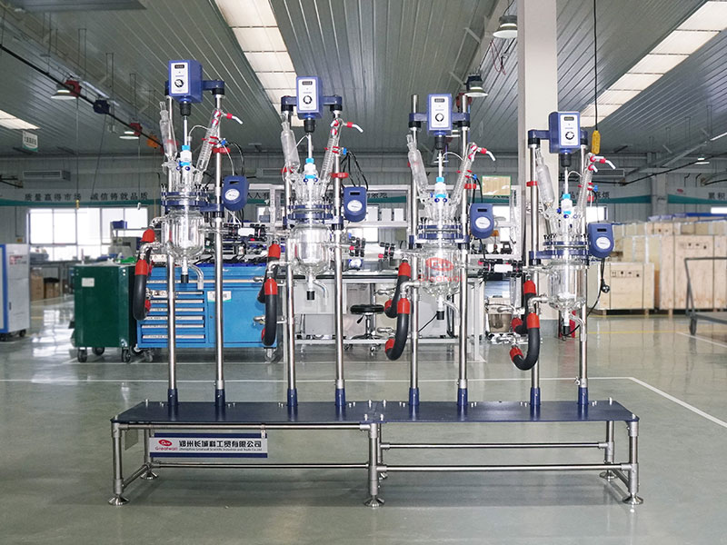 多连溢流反应釜