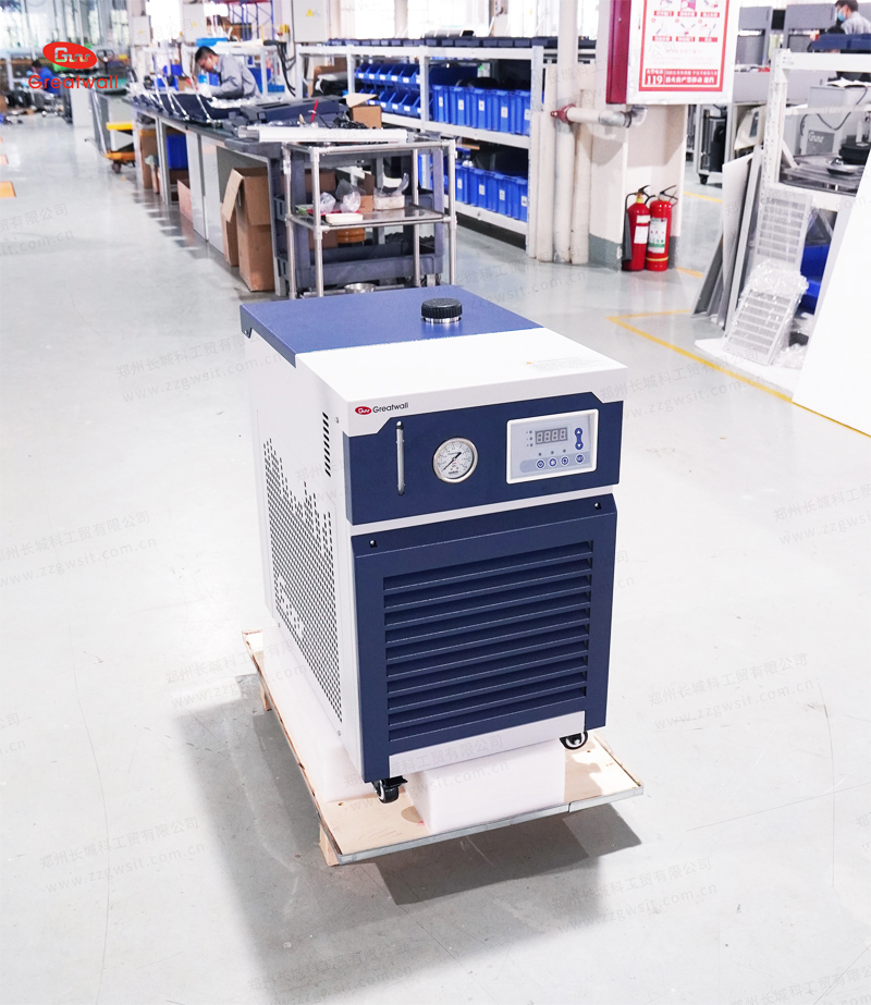 循环冷却器侧视图 循环冷却器侧视图