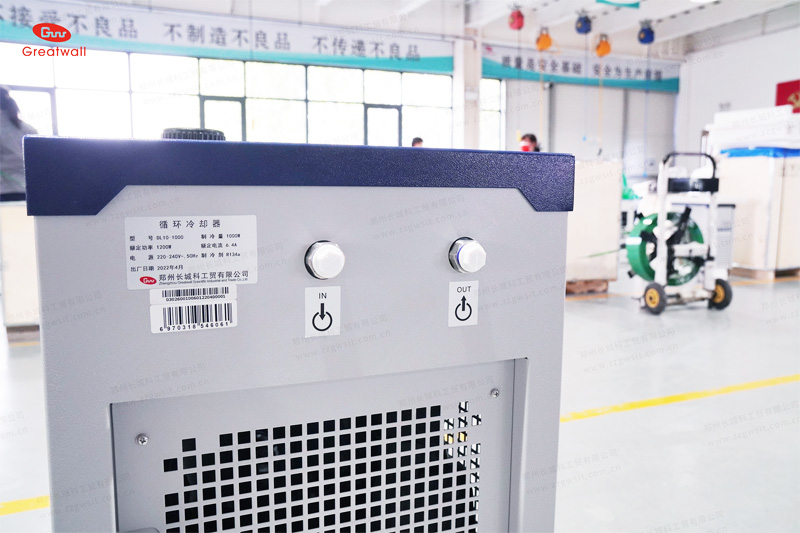 循环冷却器进出液口 循环冷却器进出液口